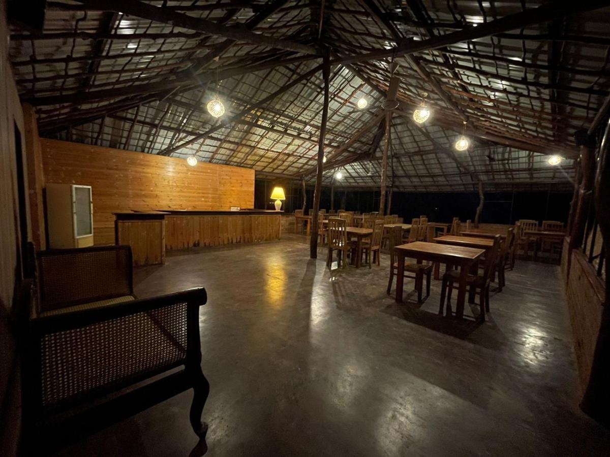 Hotel Lake Park Polonnaruwa Exterior photo