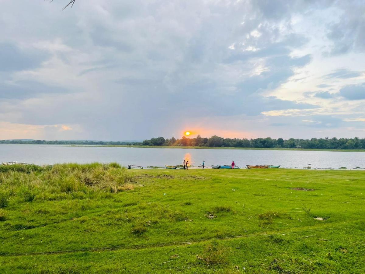 Hotel Lake Park Polonnaruwa Exterior photo
